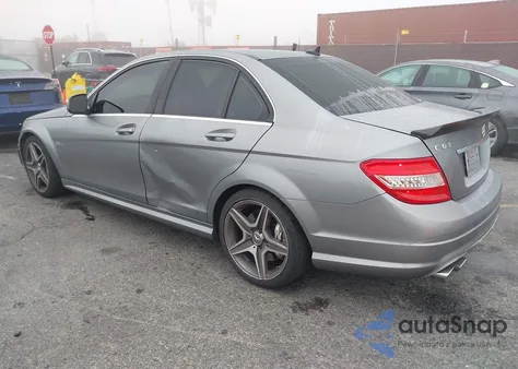 2009 Mercedes-Benz C 63 Amg из США, поврежденный, VIN WDDGF77X39F290680